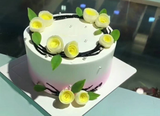 生日蛋糕裱花
